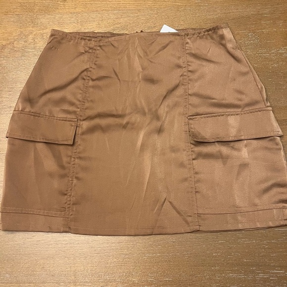 NWT PacSun Brown Cargo Satin Mini Skirt - Picture 1 of 4